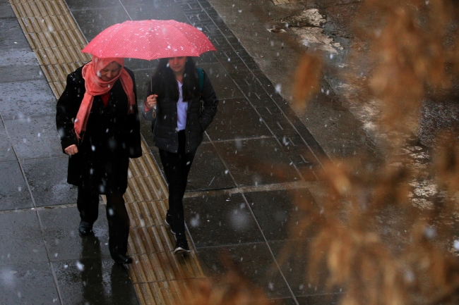 Ankara'da kar yağışı